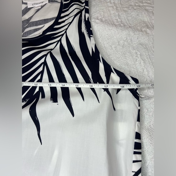 Chico’s Palm Print Back Tier Mini Dress in Navy and White, size 0.5/US 6, NWT! - Picture 10 of 11